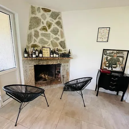 Apartament Bas De Villa Tout Equipe Avec Magnifique Vue Sur Le Mont Gozzi, Proche Ajaccio Appietto